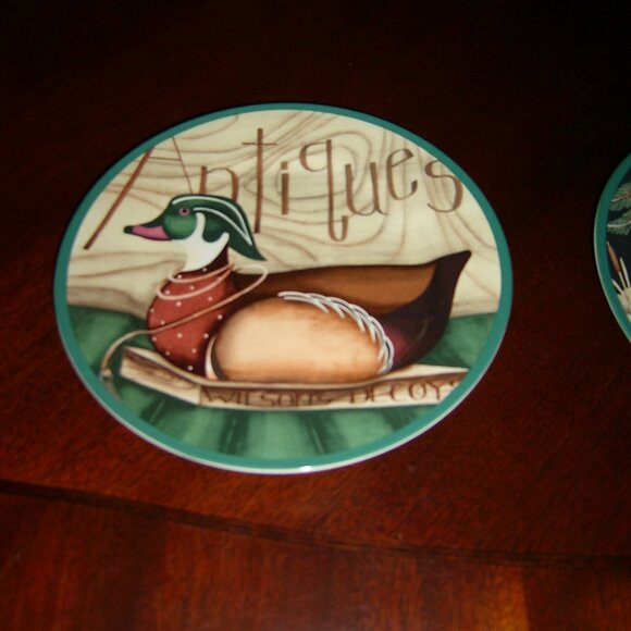Wilson & Wilson Gibson Folk Art 9" Plates, Fishing Boat & Decoy, Set of 2, NWOT - Picture 2 of 4